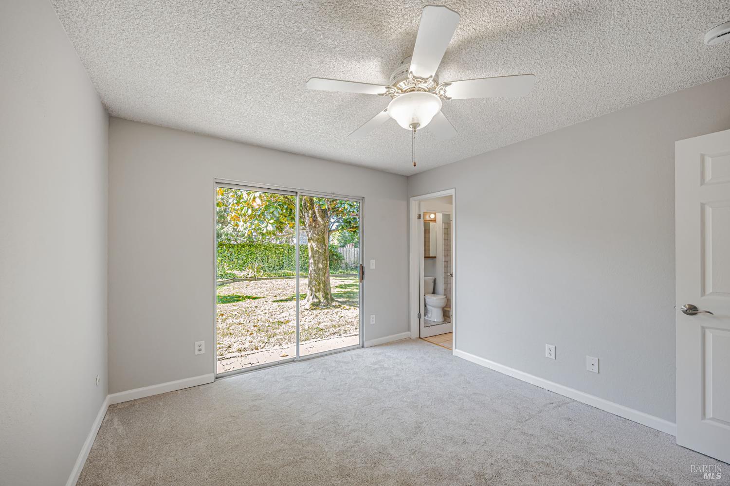 Detail Gallery Image 11 of 17 For 1181 Eleanor Ave, Rohnert Park,  CA 94928 - 3 Beds | 2 Baths