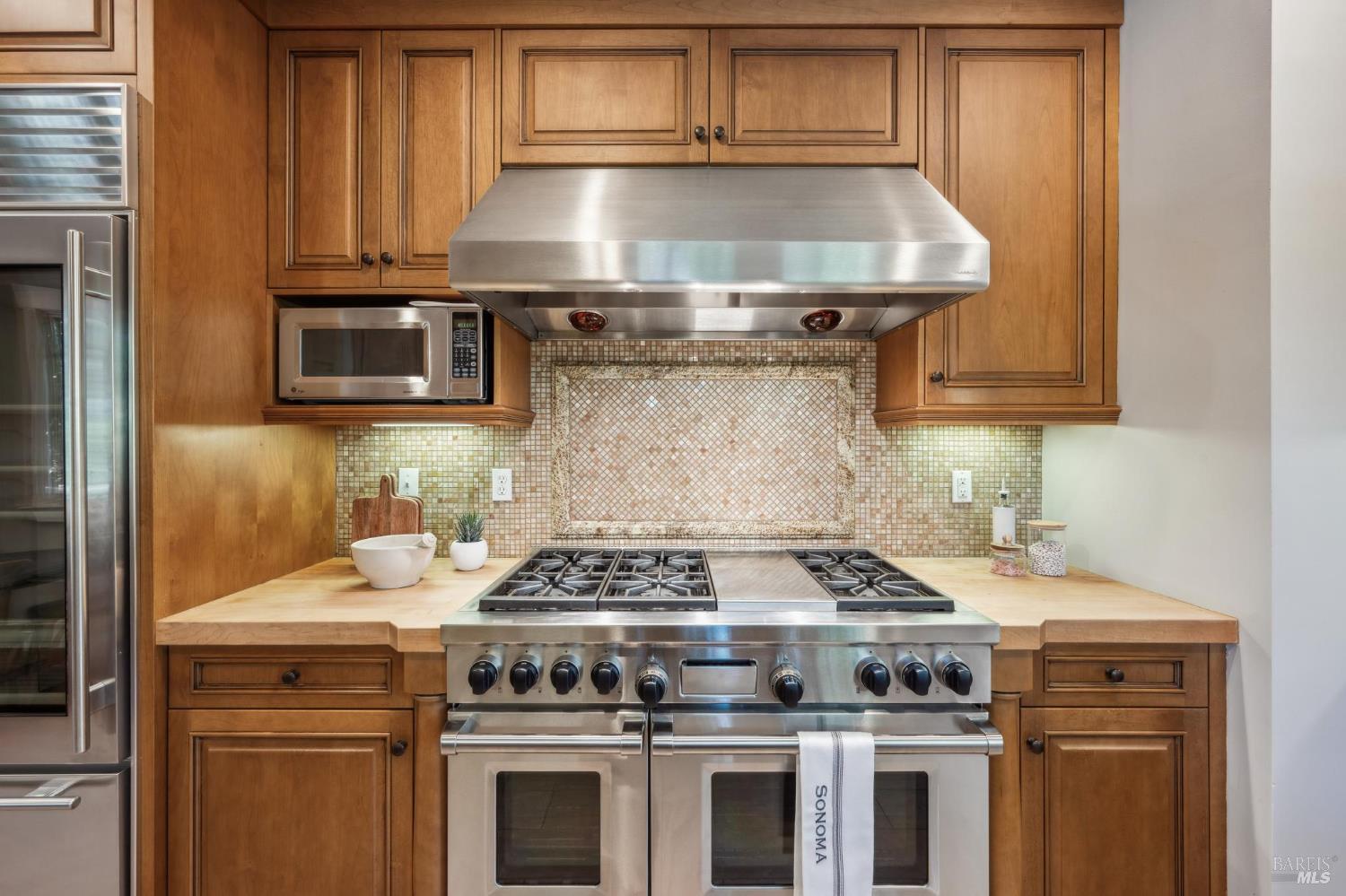 Detail Gallery Image 23 of 94 For 880 W Agua Caliente Rd, Sonoma,  CA 95476 - 4 Beds | 3 Baths
