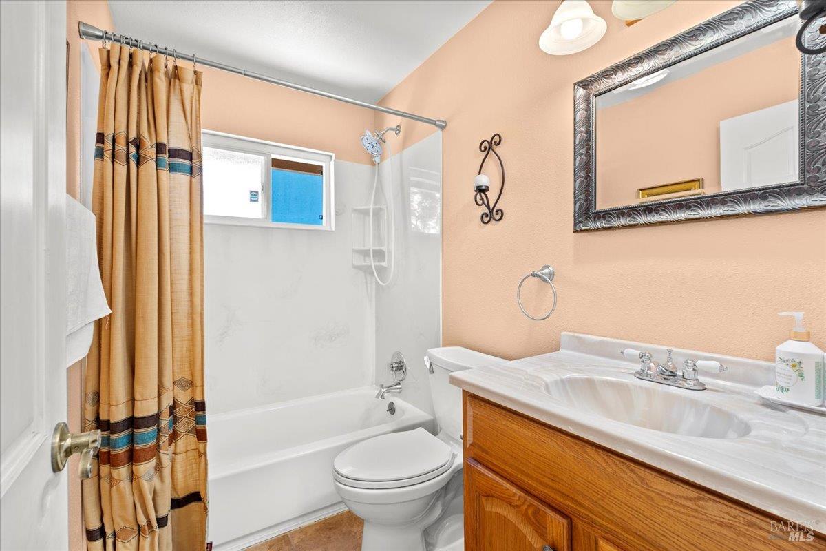Detail Gallery Image 15 of 31 For 112 Aragon Ct, Vallejo,  CA 94591 - 3 Beds | 2 Baths