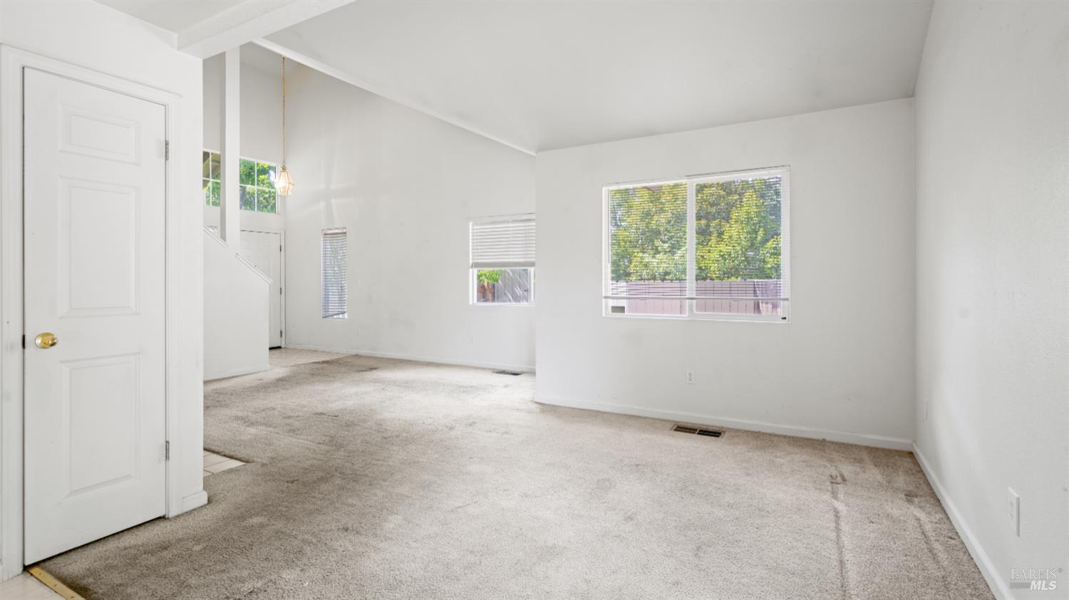 Detail Gallery Image 9 of 46 For 1191 Araquipa Ct, Vacaville,  CA 95687 - 3 Beds | 2/1 Baths