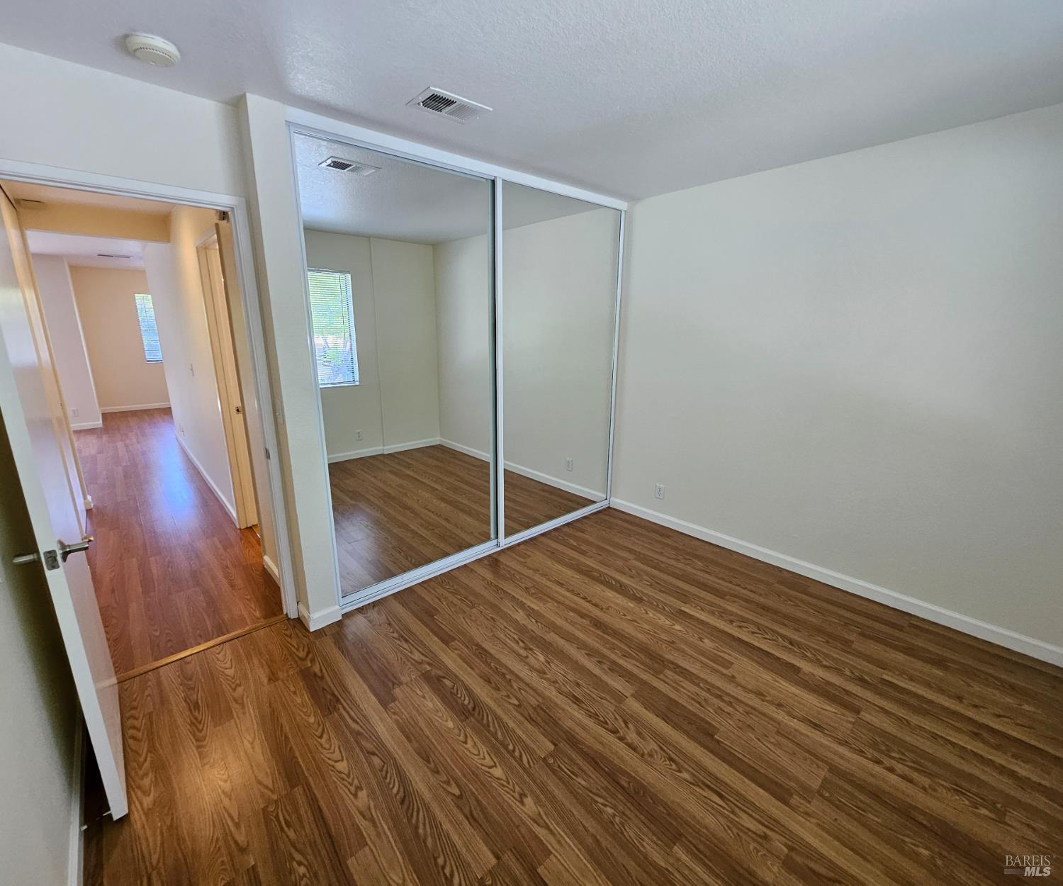 Detail Gallery Image 9 of 12 For 900 Cambridge Dr #122,  Benicia,  CA 94510 - 2 Beds | 1 Baths