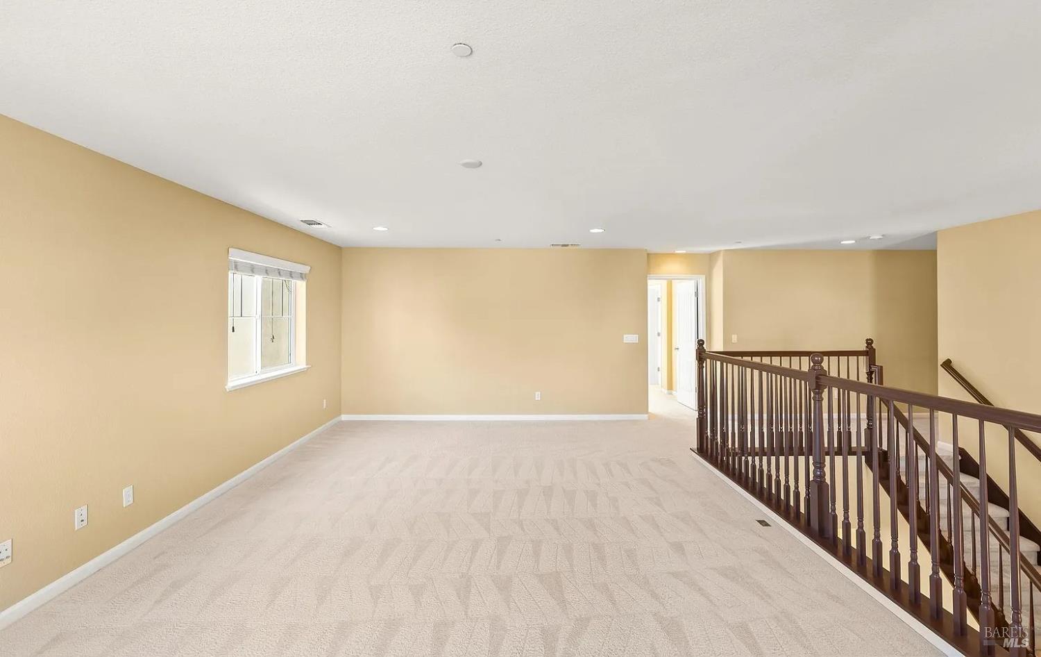 Detail Gallery Image 13 of 15 For 2121 Nokota Dr, Fairfield,  CA 94534 - 5 Beds | 3 Baths
