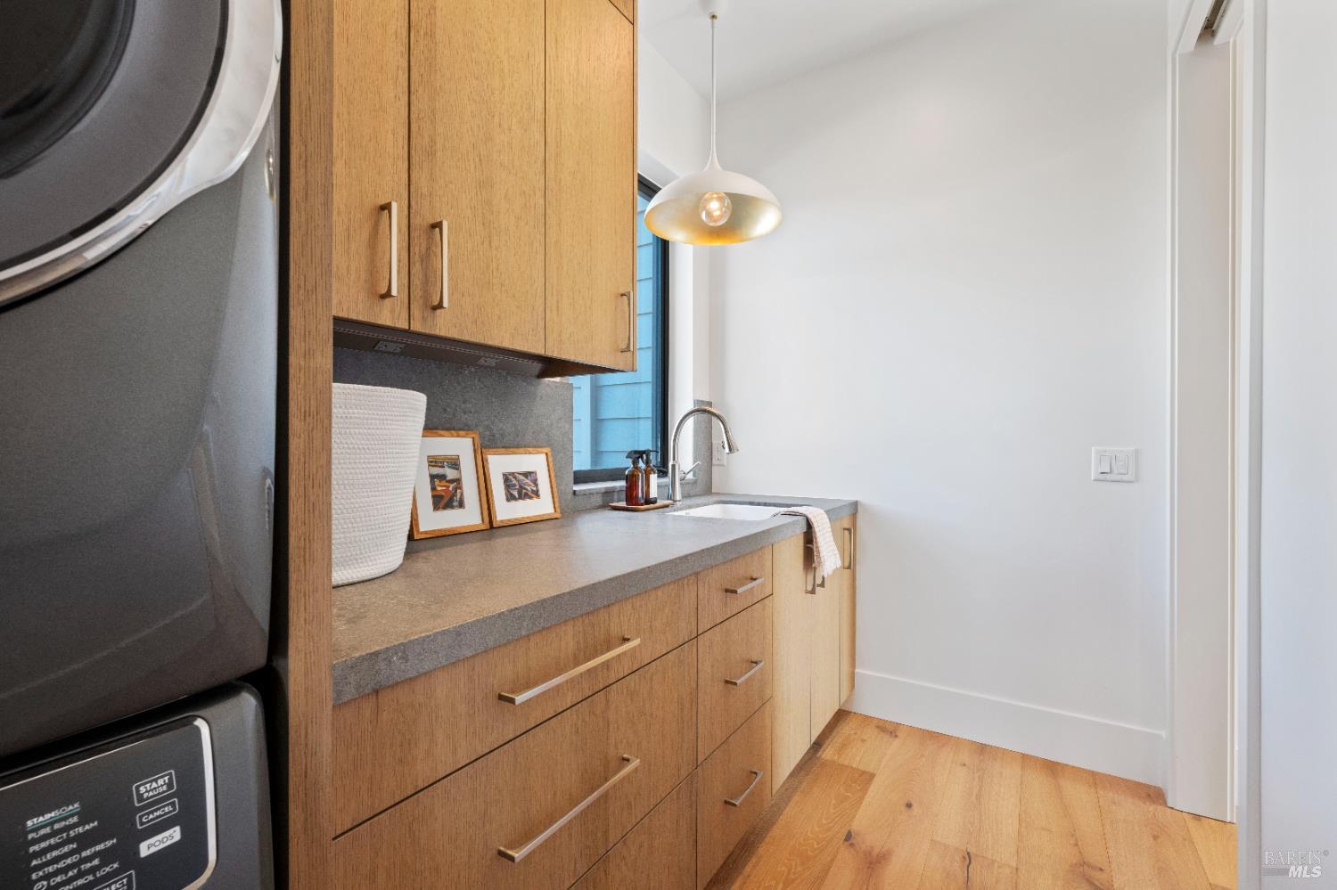Detail Gallery Image 19 of 46 For 176 Cypress Loop, Bodega Bay,  CA 94923 - 4 Beds | 4/1 Baths