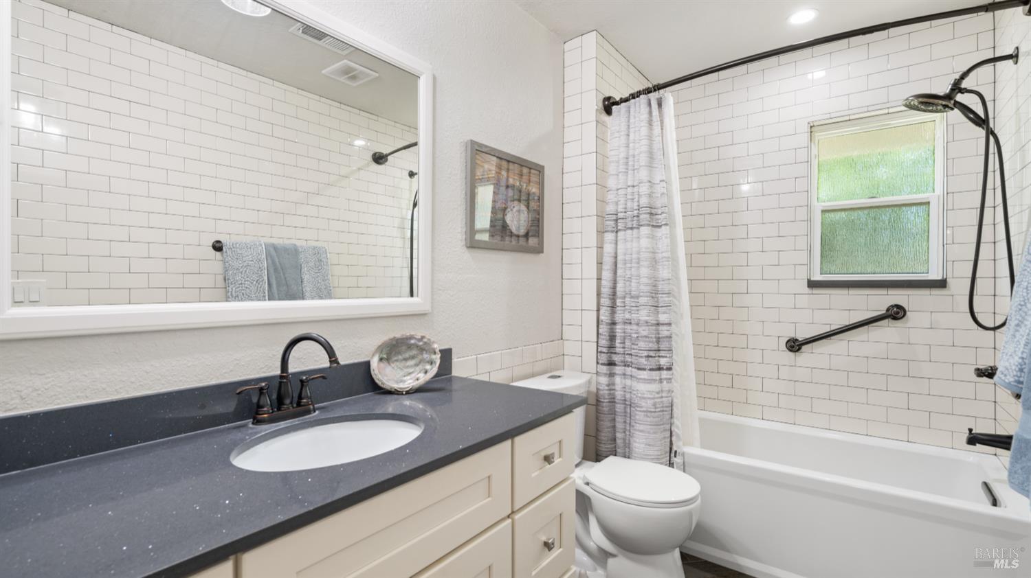Detail Gallery Image 15 of 70 For 4270 Peaceful Glen Rd, Vacaville,  CA 95688 - 3 Beds | 2 Baths