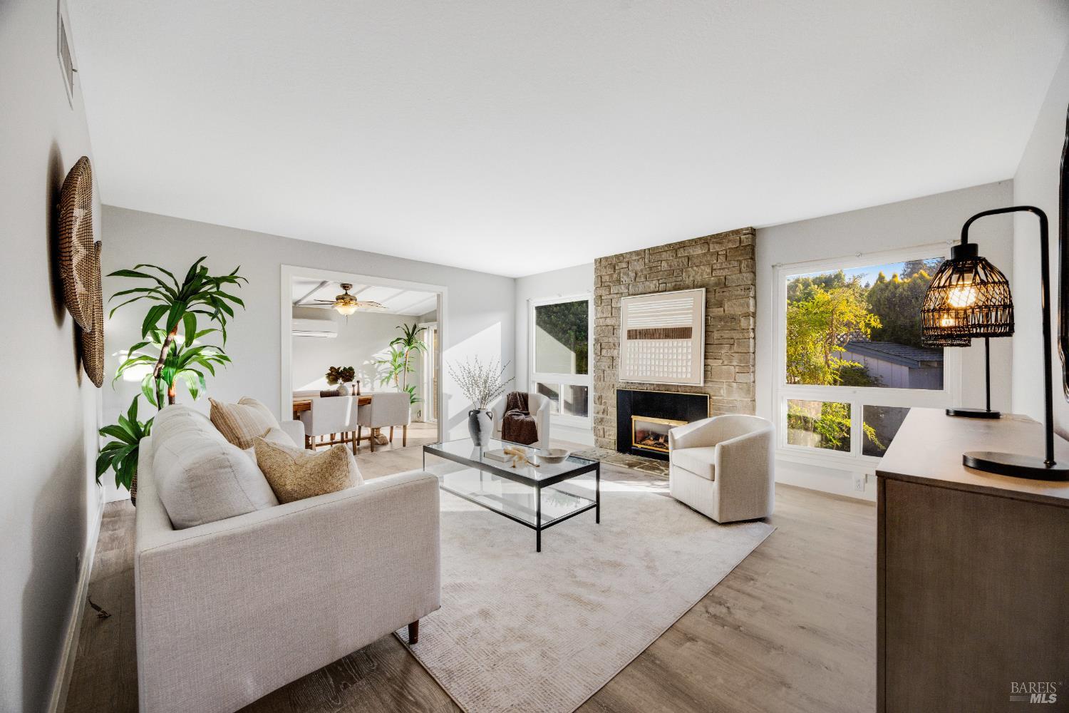 Detail Gallery Image 13 of 83 For 22 Laurie Ct, Novato,  CA 94947 - 4 Beds | 2 Baths