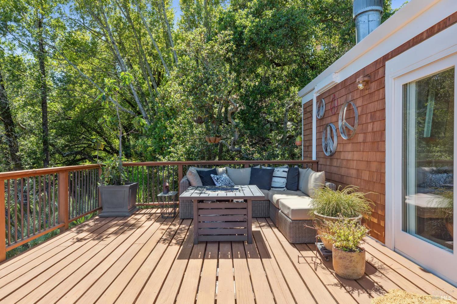 Detail Gallery Image 32 of 54 For 222 Marguerite Ave, Mill Valley,  CA 94941 - 4 Beds | 5 Baths