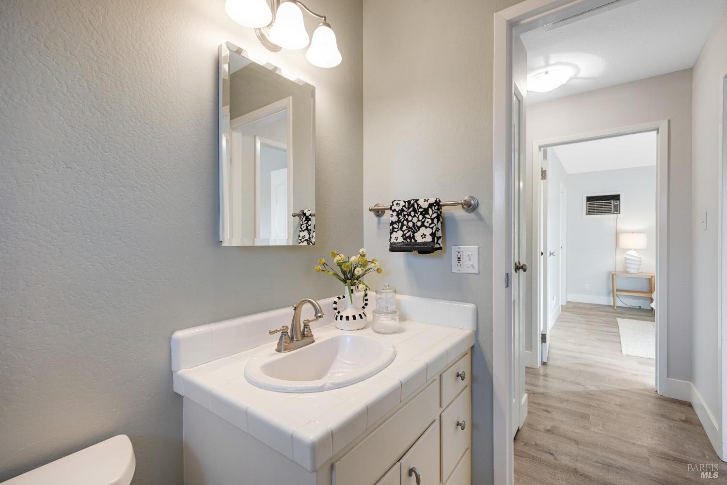 Detail Gallery Image 46 of 83 For 22 Laurie Ct, Novato,  CA 94947 - 4 Beds | 2 Baths