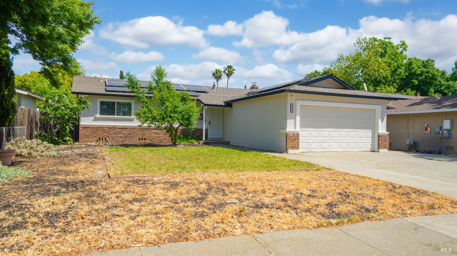 Detail Gallery Image 1 of 36 For 1661 California Dr, Vacaville,  CA 95687 - 3 Beds | 2 Baths