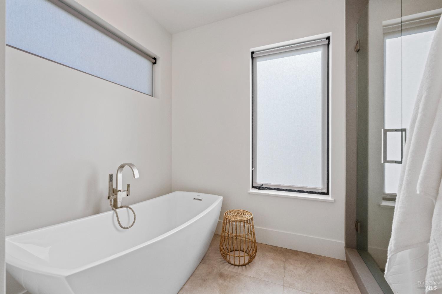 Detail Gallery Image 25 of 46 For 176 Cypress Loop, Bodega Bay,  CA 94923 - 4 Beds | 4/1 Baths