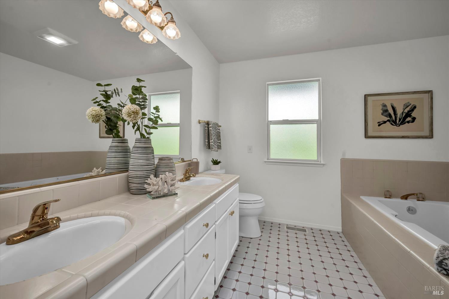 Detail Gallery Image 15 of 31 For 430 Woodley Pl, Santa Rosa,  CA 95409 - 2 Beds | 2 Baths