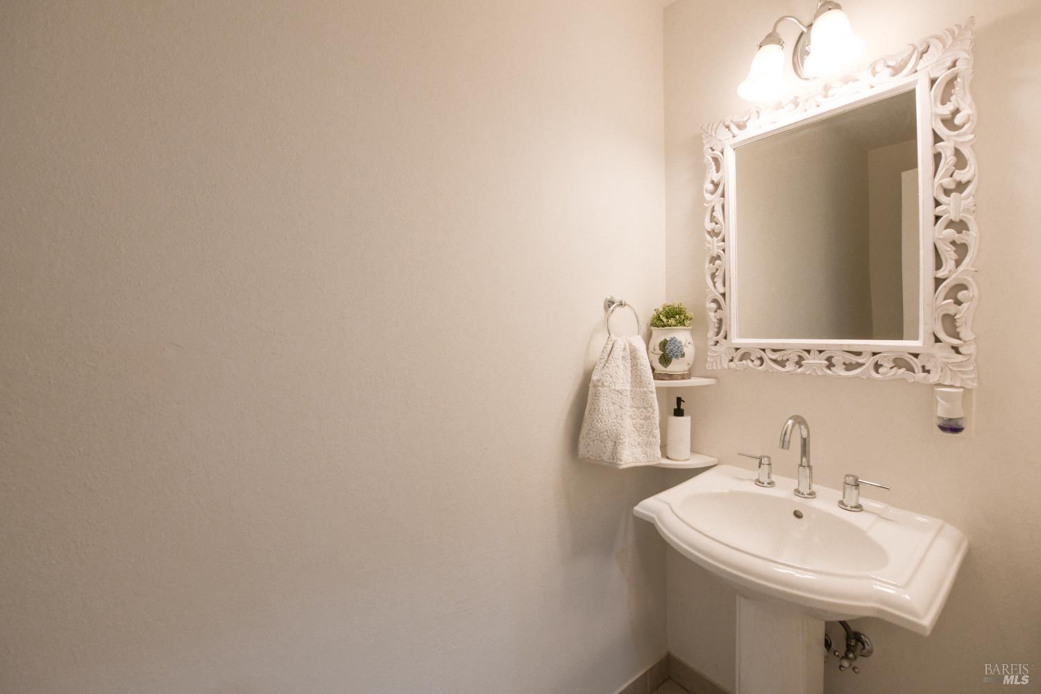 Detail Gallery Image 21 of 31 For 433 Freeway Dr, Napa,  CA 94558 - 2 Beds | 1/1 Baths