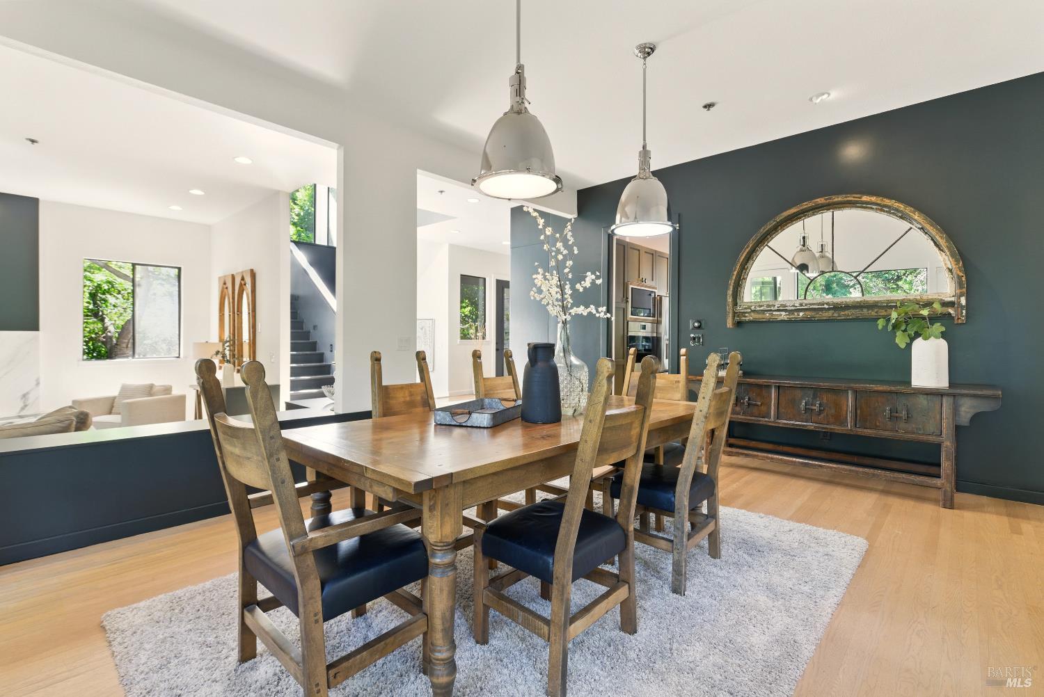 Detail Gallery Image 15 of 97 For 119 Marguerite Ave, Mill Valley,  CA 94941 - 6 Beds | 4/1 Baths
