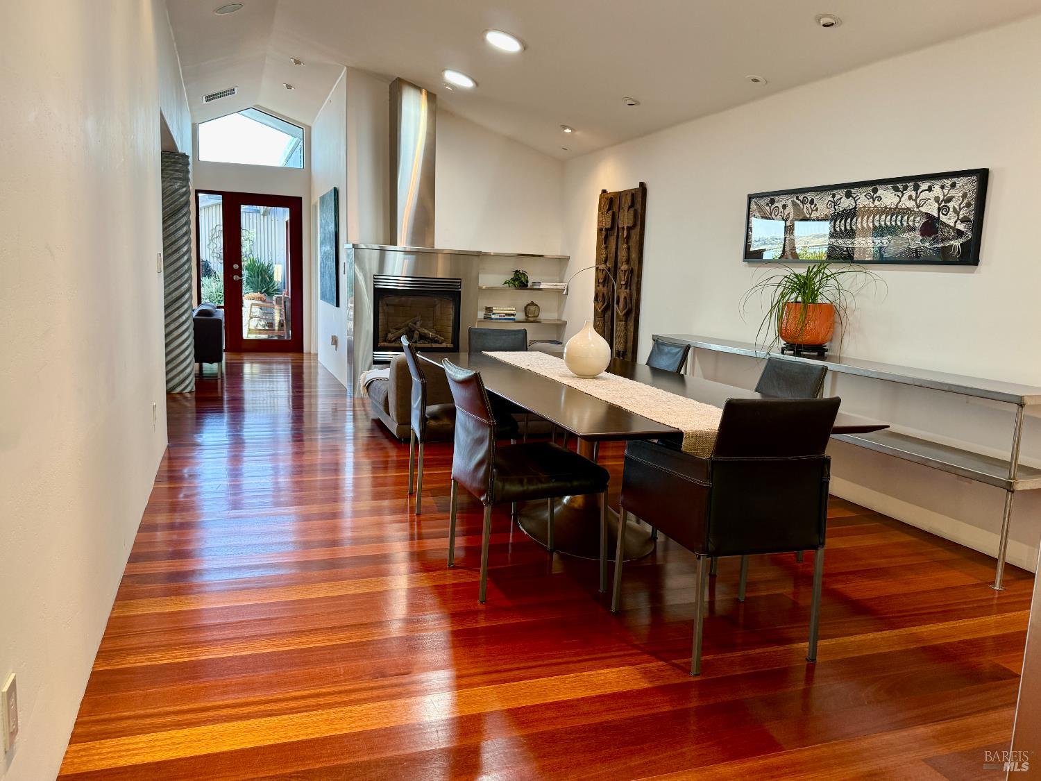 Detail Gallery Image 7 of 31 For 4 Sandy Beach Rd, Vallejo,  CA 94590 - 3 Beds | 3 Baths