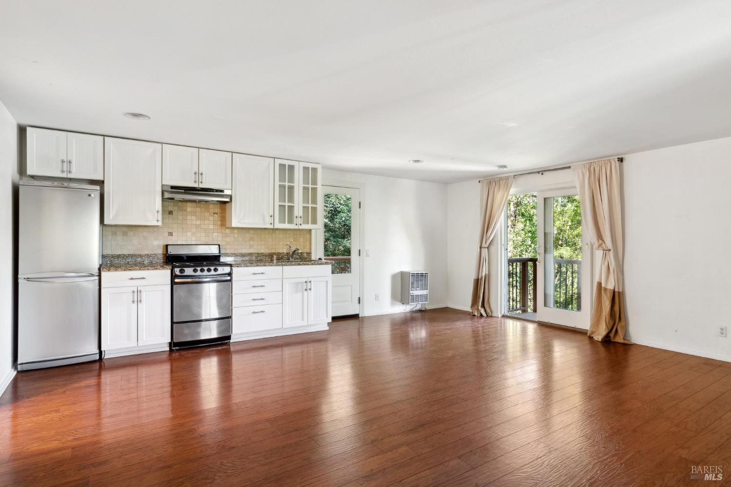 Detail Gallery Image 49 of 54 For 222 Marguerite Ave, Mill Valley,  CA 94941 - 4 Beds | 5 Baths