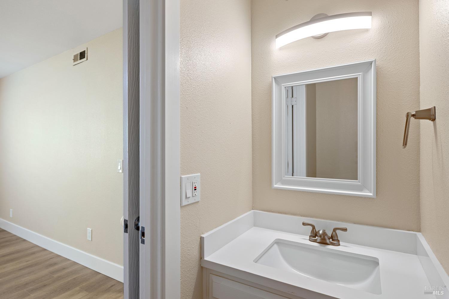 Detail Gallery Image 25 of 32 For 336 Las Casitas Ct, Sonoma,  CA 95476 - 2 Beds | 1/1 Baths