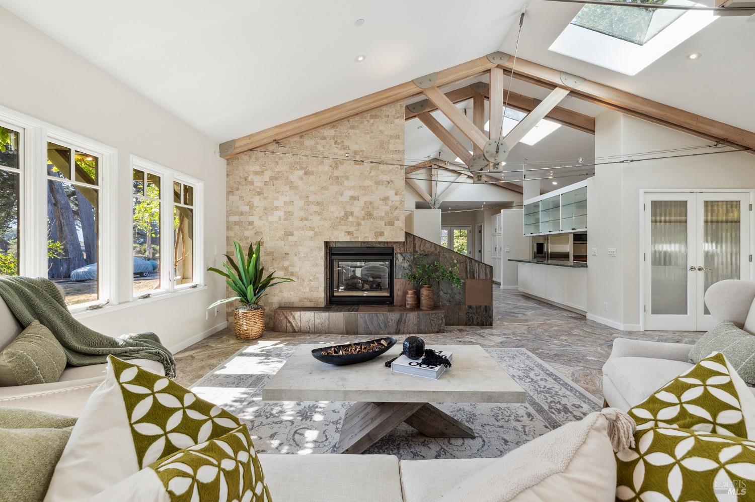 Detail Gallery Image 12 of 56 For 41 Cypress Rd, Point Reyes Station,  CA 94956 - 4 Beds | 4/1 Baths