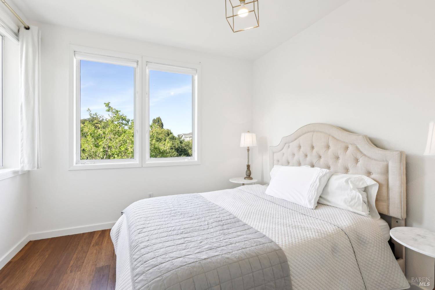 Detail Gallery Image 17 of 28 For 9 Gable Ct, San Rafael,  CA 94903 - 3 Beds | 2 Baths