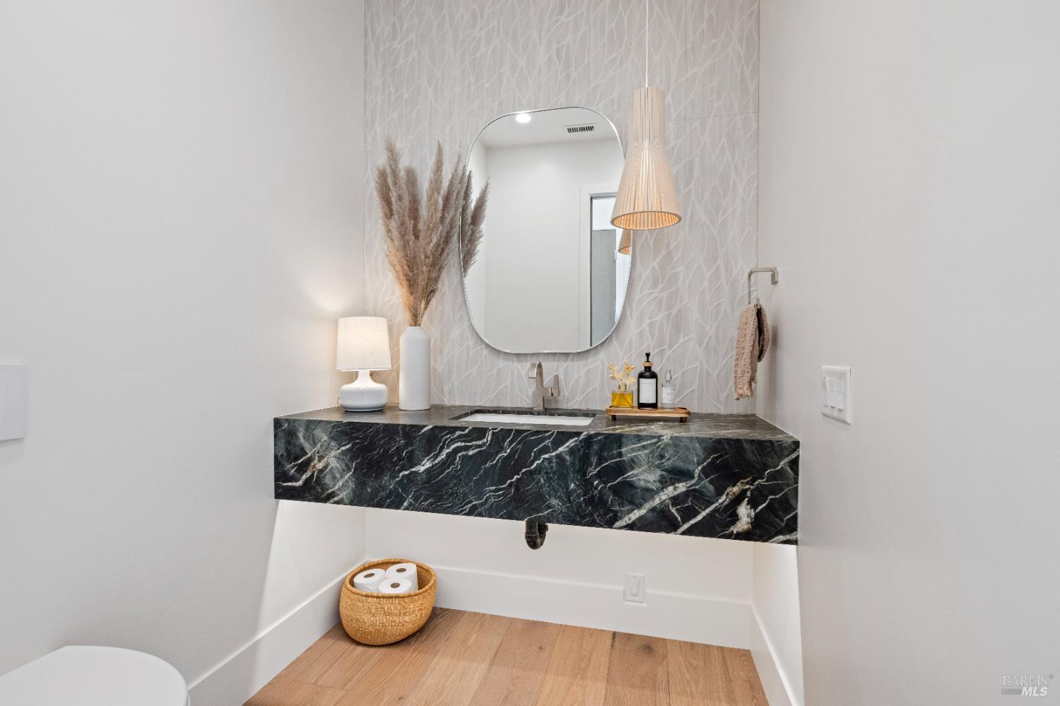 Detail Gallery Image 15 of 46 For 176 Cypress Loop, Bodega Bay,  CA 94923 - 4 Beds | 4/1 Baths