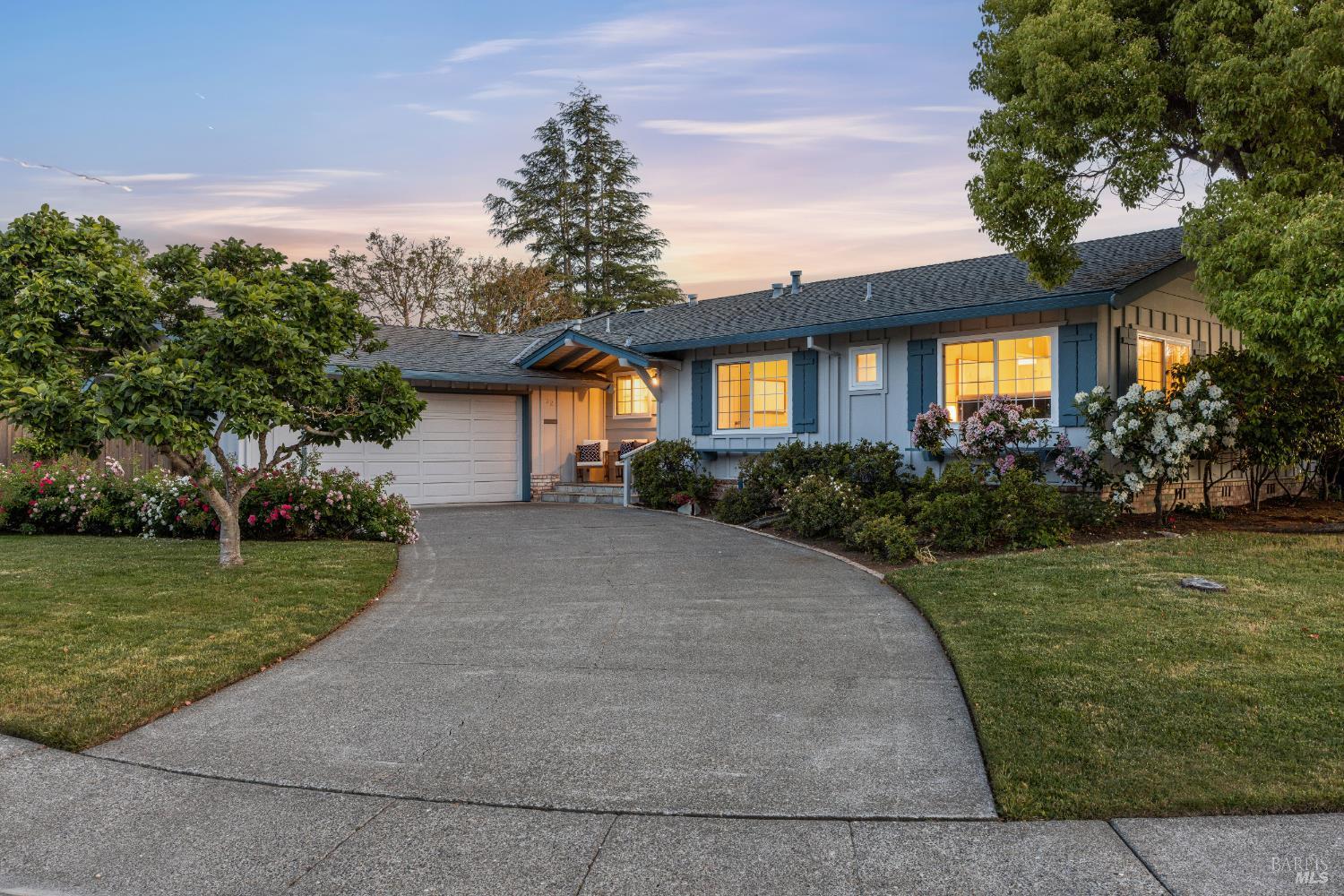 Detail Gallery Image 2 of 83 For 22 Laurie Ct, Novato,  CA 94947 - 4 Beds | 2 Baths