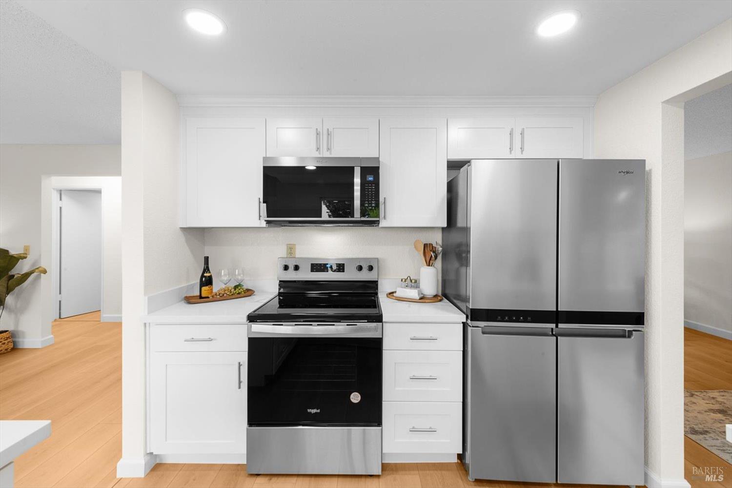 Detail Gallery Image 11 of 51 For 225 Riverview Dr, Vallejo,  CA 94589 - 4 Beds | 2/1 Baths