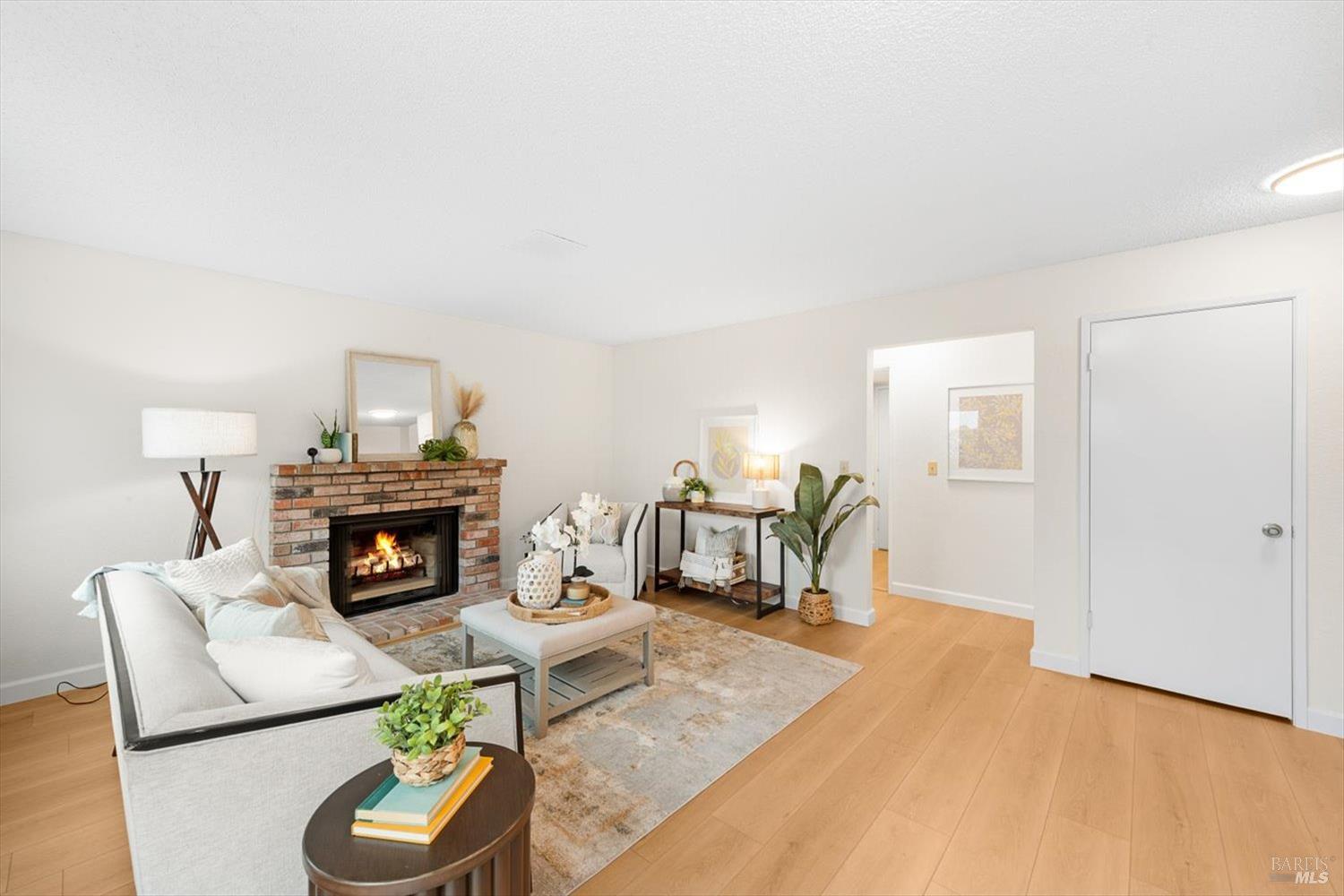 Detail Gallery Image 19 of 51 For 225 Riverview Dr, Vallejo,  CA 94589 - 4 Beds | 2/1 Baths