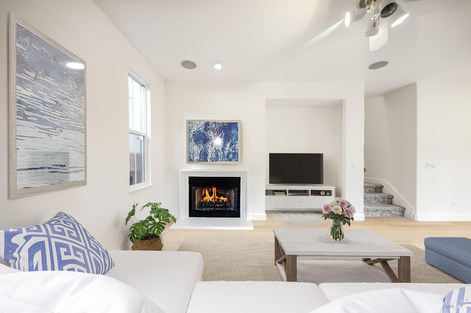 Detail Gallery Image 8 of 19 For 1759 Emma Way, Petaluma,  CA 94954 - 4 Beds | 2/1 Baths