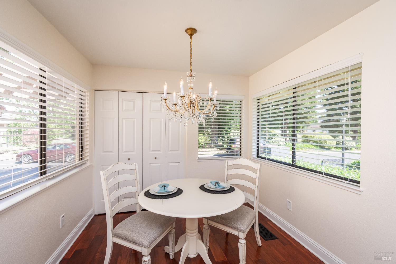Detail Gallery Image 17 of 39 For 33 Fountain Grove Cir, Napa,  CA 94558 - 2 Beds | 2 Baths