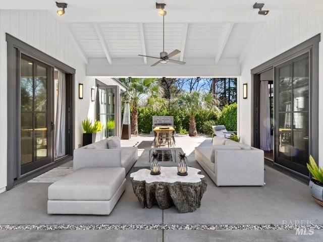 Detail Gallery Image 14 of 23 For 1814 Spring St, Saint Helena,  CA 94574 - 3 Beds | 3/1 Baths
