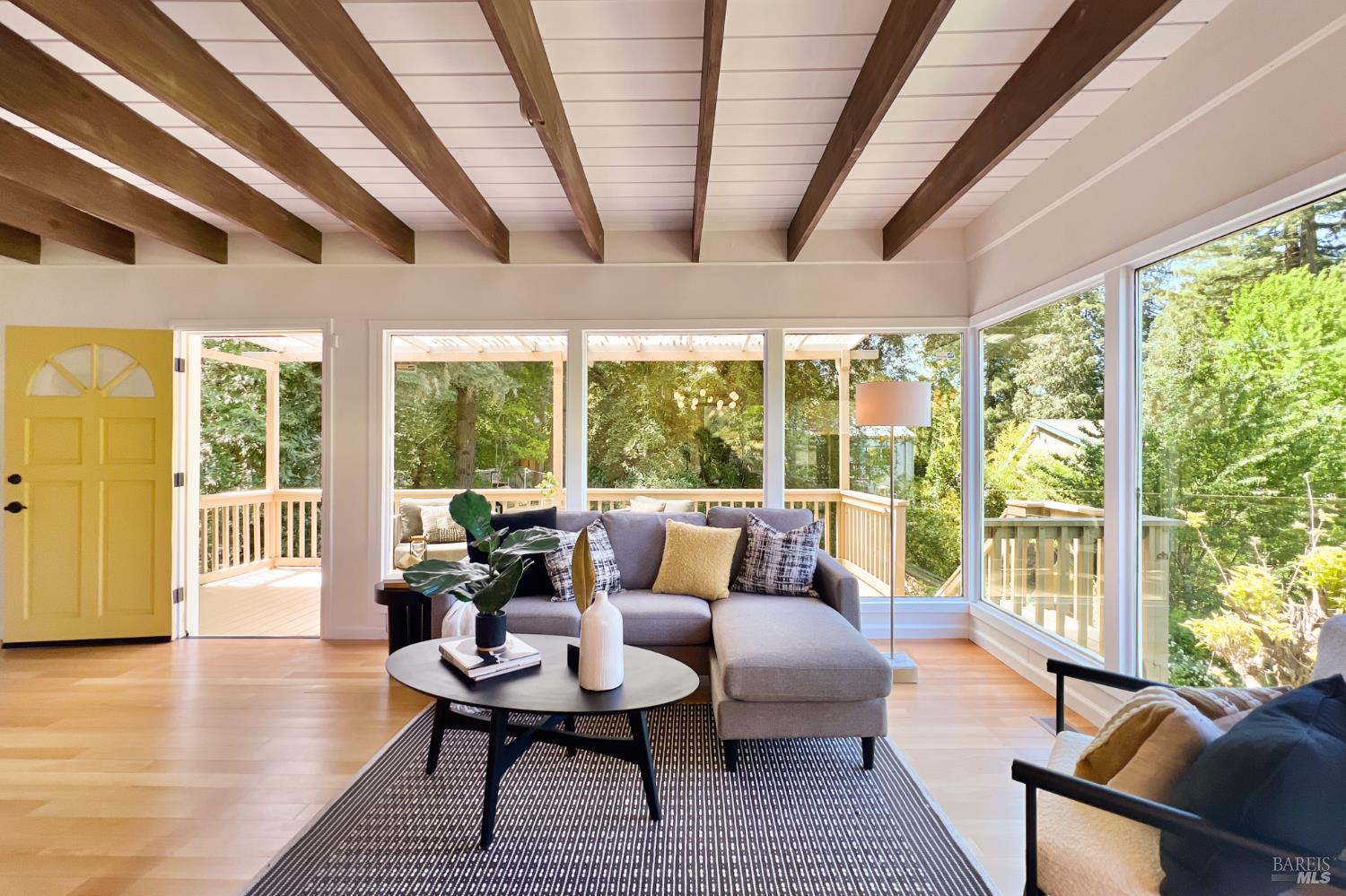 Detail Gallery Image 7 of 60 For 14902 Melody Ave, Guerneville,  CA 95446 - 3 Beds | 2 Baths