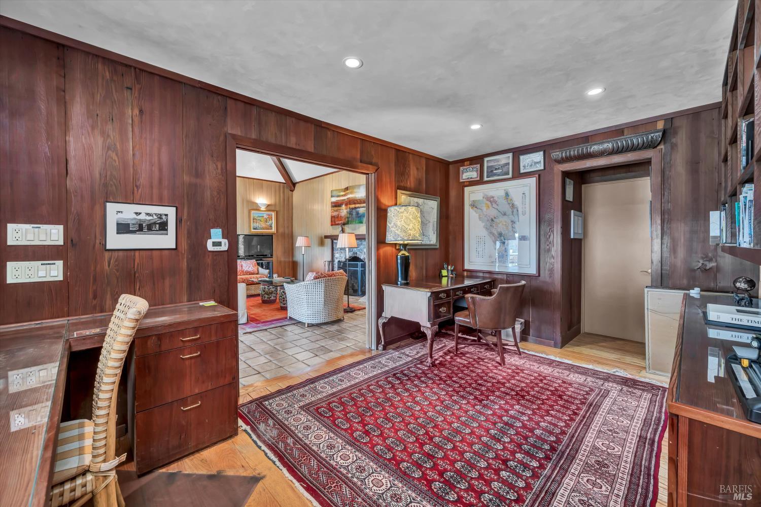 Detail Gallery Image 7 of 33 For 1975 Whitehall Ln, Saint Helena,  CA 94574 - 5 Beds | 5/1 Baths