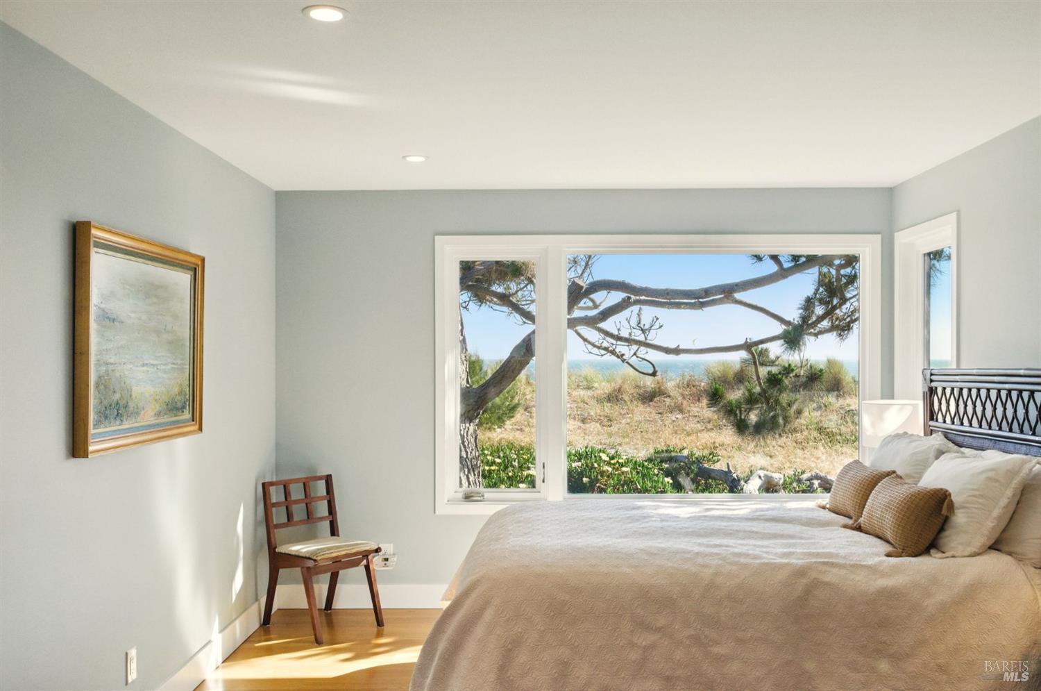 Detail Gallery Image 26 of 43 For 8 Rafael Patio Unkn, Stinson Beach,  CA 94970 - 3 Beds | 2 Baths
