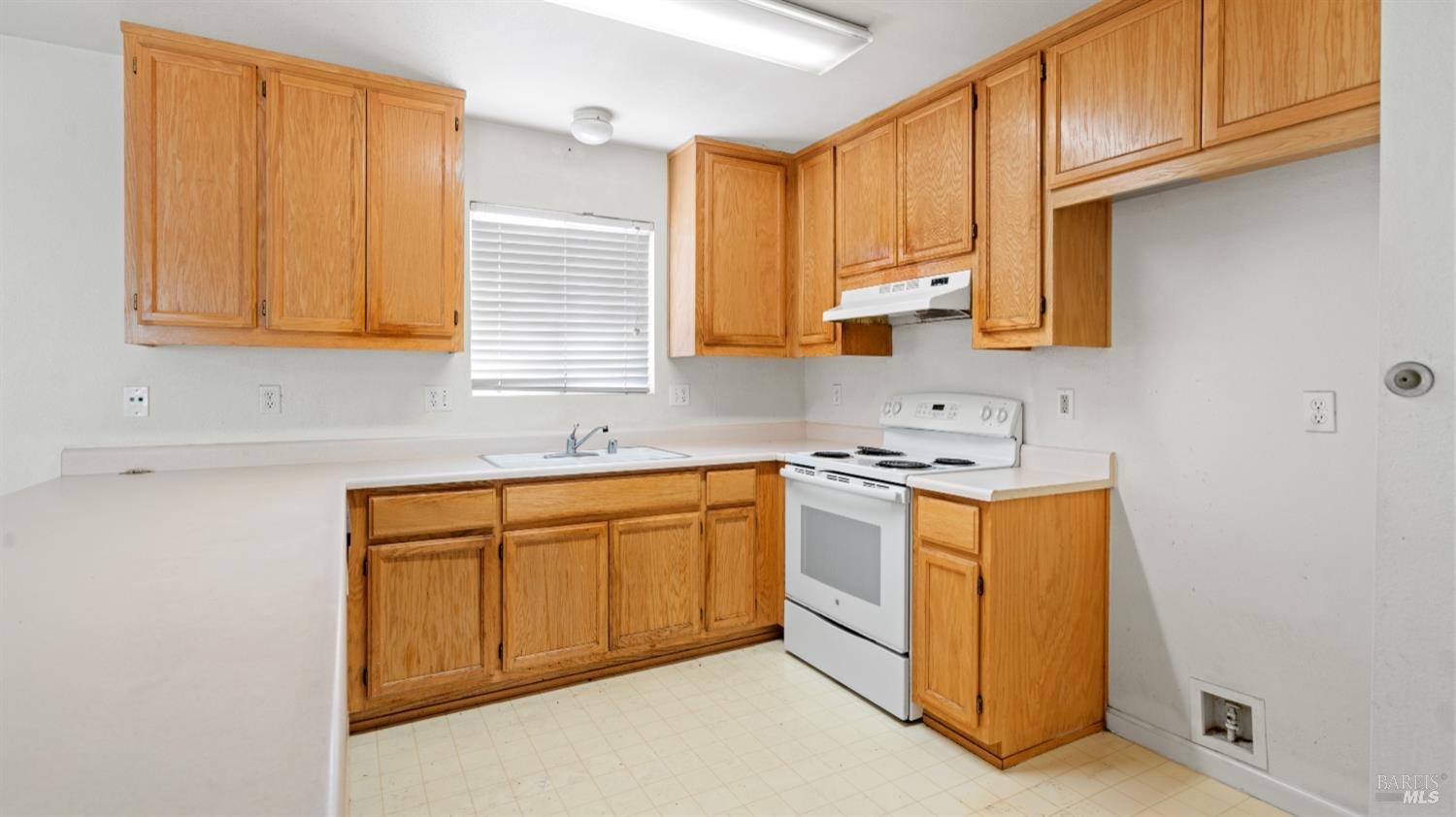 Detail Gallery Image 13 of 46 For 1191 Araquipa Ct, Vacaville,  CA 95687 - 3 Beds | 2/1 Baths