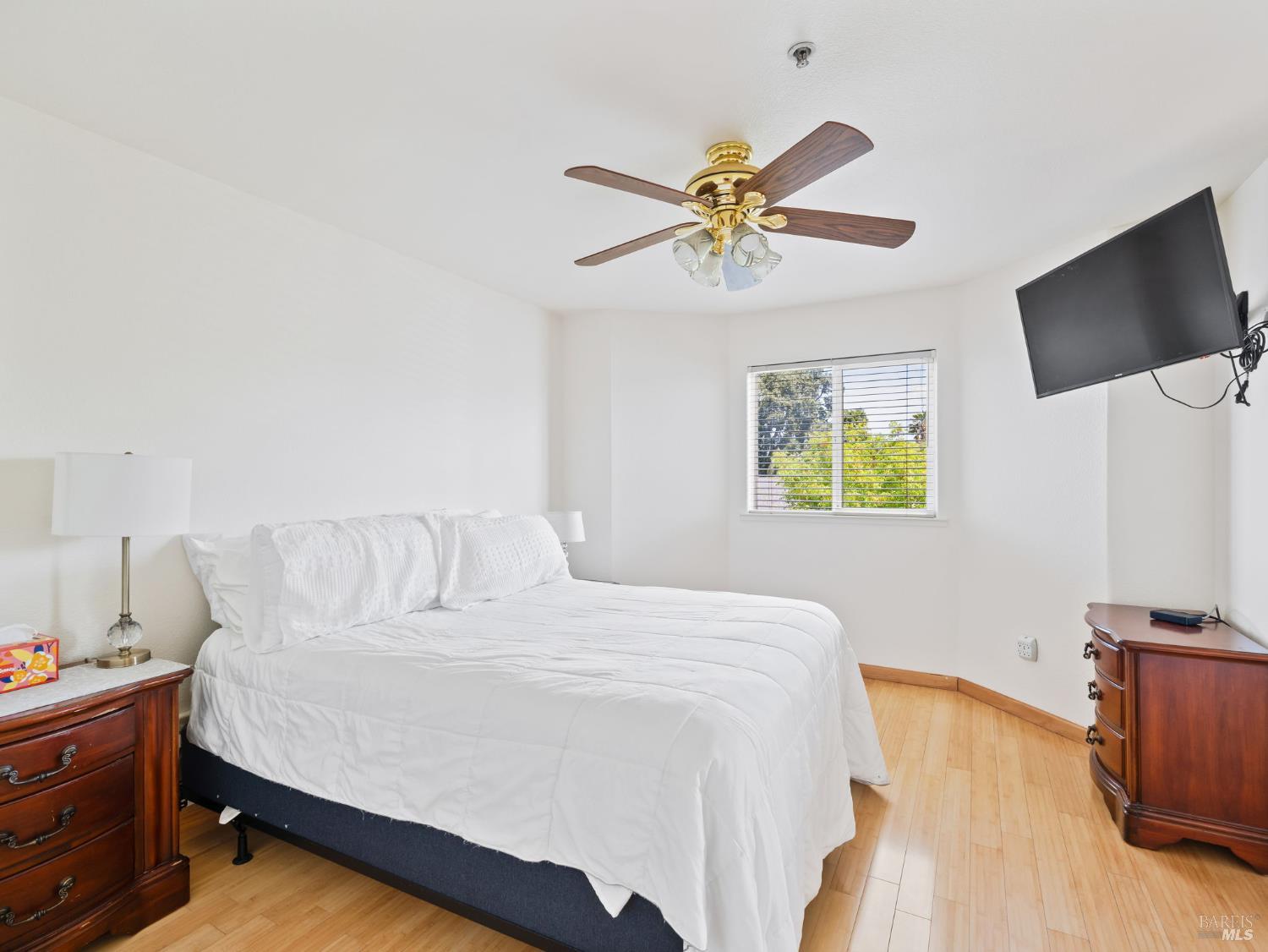 Detail Gallery Image 29 of 60 For 109 Paradise Dr, Napa,  CA 94558 - 4 Beds | 2/1 Baths