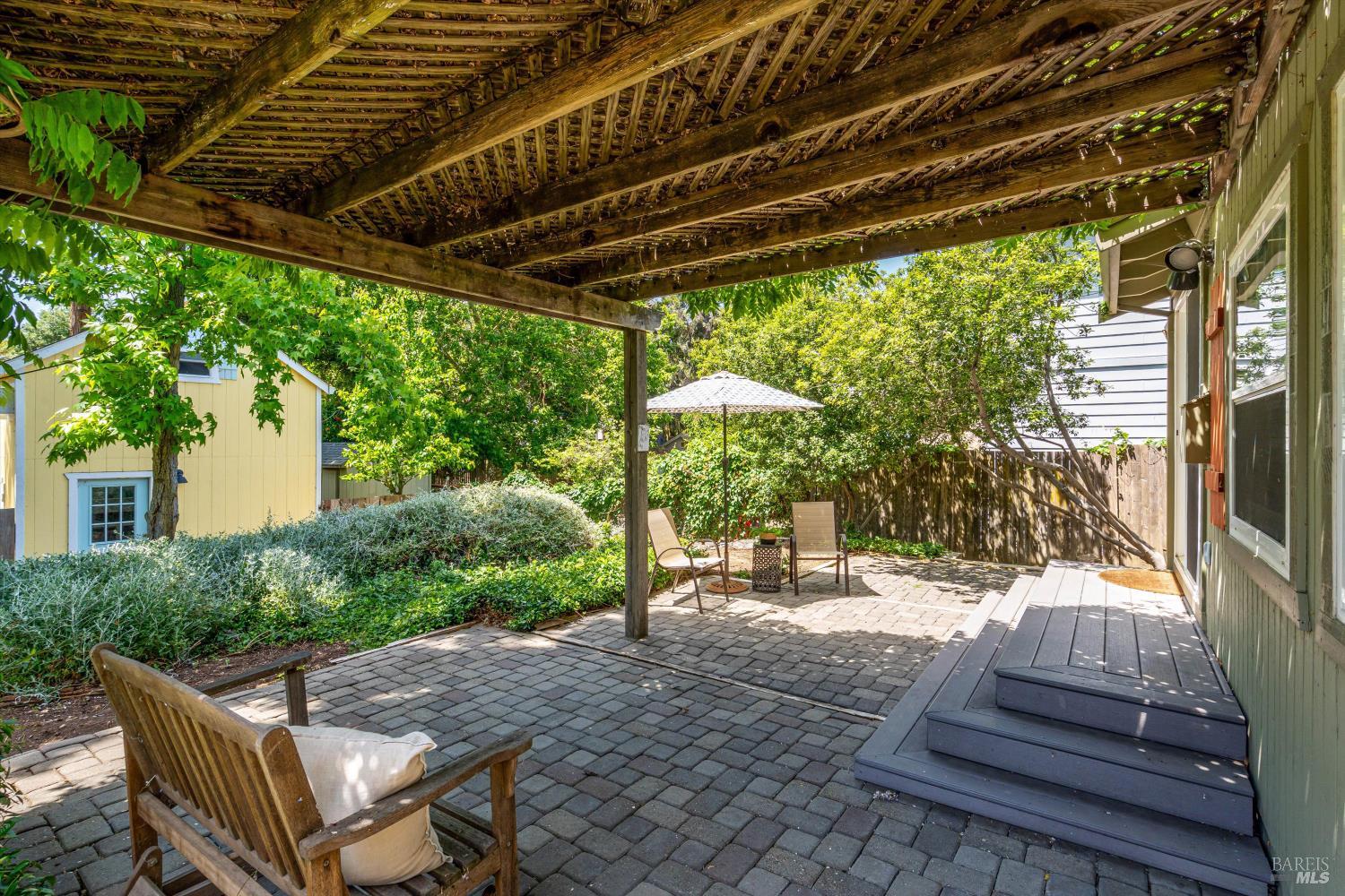 Detail Gallery Image 38 of 44 For 632 E K St, Benicia,  CA 94510 - 2 Beds | 2 Baths