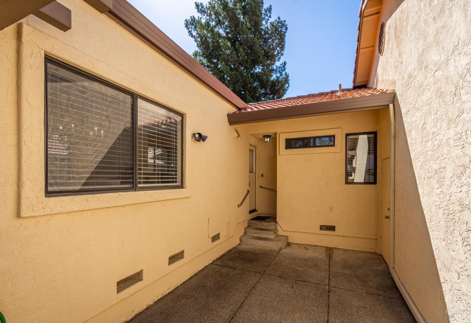 Detail Gallery Image 32 of 39 For 33 Fountain Grove Cir, Napa,  CA 94558 - 2 Beds | 2 Baths