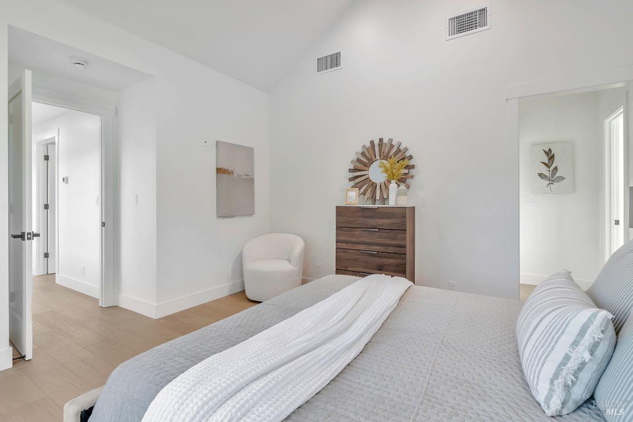 Detail Gallery Image 26 of 64 For 22 Cedar Ave, Kentfield,  CA 94904 - 5 Beds | 5 Baths
