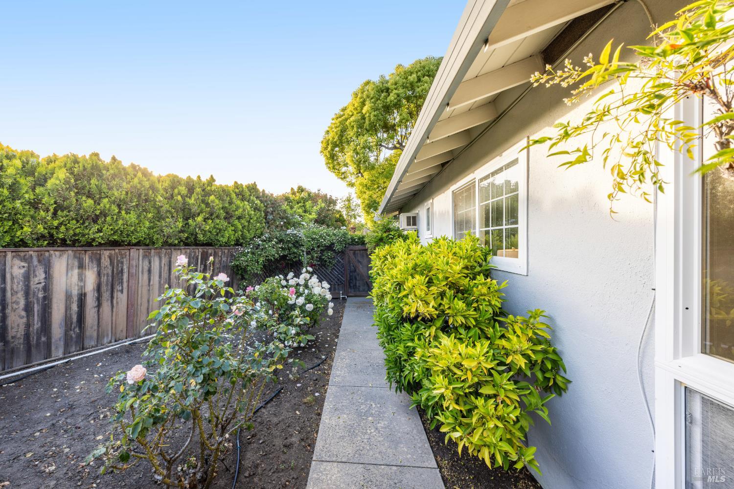 Detail Gallery Image 70 of 83 For 22 Laurie Ct, Novato,  CA 94947 - 4 Beds | 2 Baths