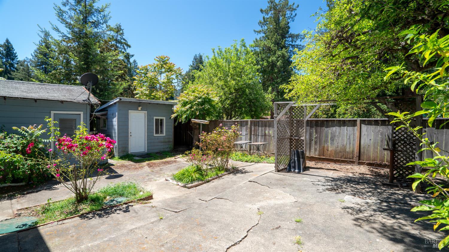 Detail Gallery Image 18 of 20 For 20226 Willow Rd, Monte Rio,  CA 95462 - 1 Beds | 1 Baths