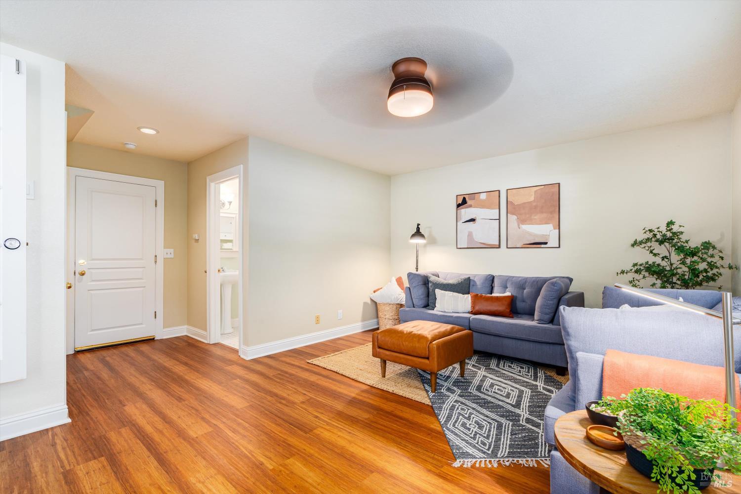 Detail Gallery Image 16 of 44 For 632 E K St, Benicia,  CA 94510 - 2 Beds | 2 Baths