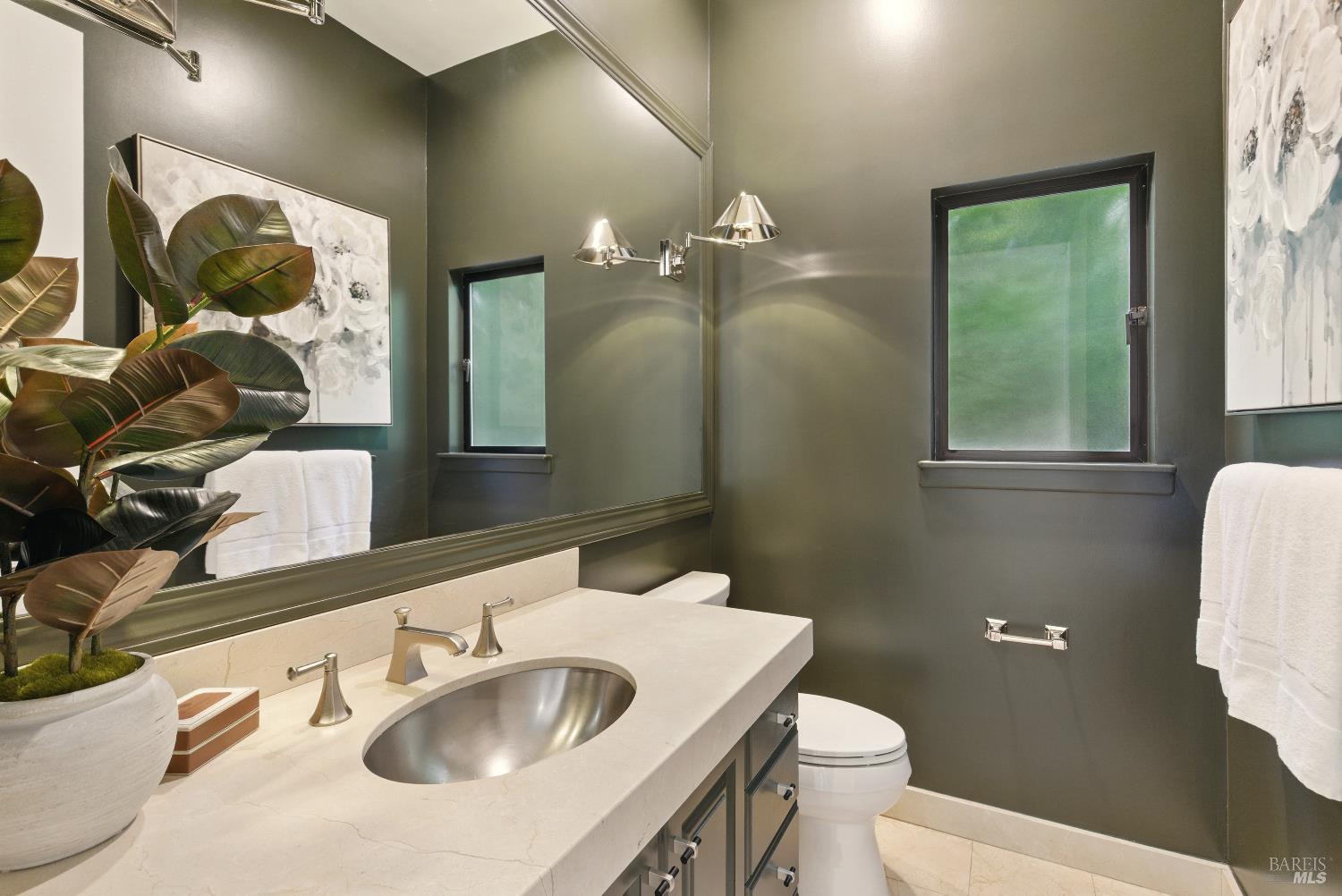 Detail Gallery Image 30 of 97 For 119 Marguerite Ave, Mill Valley,  CA 94941 - 6 Beds | 4/1 Baths