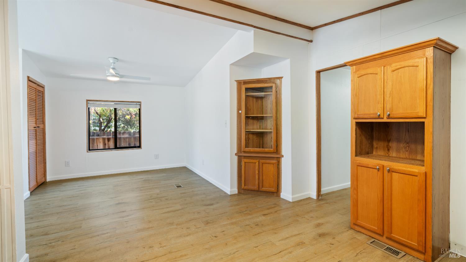 Detail Gallery Image 9 of 24 For 125 Champlain Ave, Cloverdale,  CA 95425 - 2 Beds | 2 Baths