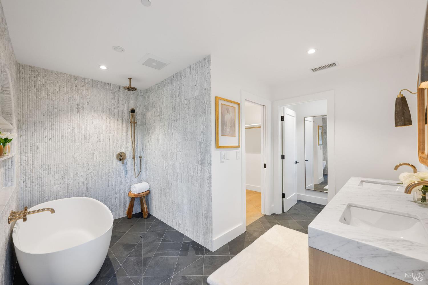 Detail Gallery Image 25 of 54 For 1597 Arrowhead Dr, Saint Helena,  CA 94574 - 3 Beds | 3/1 Baths