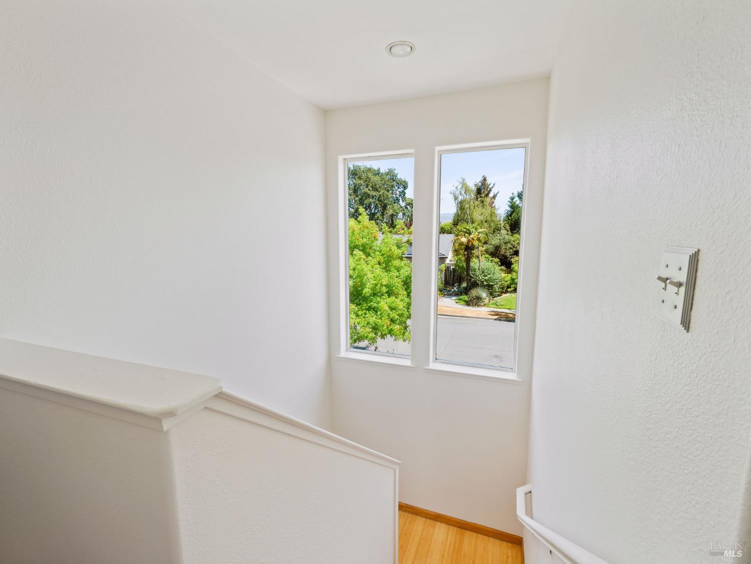 Detail Gallery Image 25 of 60 For 109 Paradise Dr, Napa,  CA 94558 - 4 Beds | 2/1 Baths
