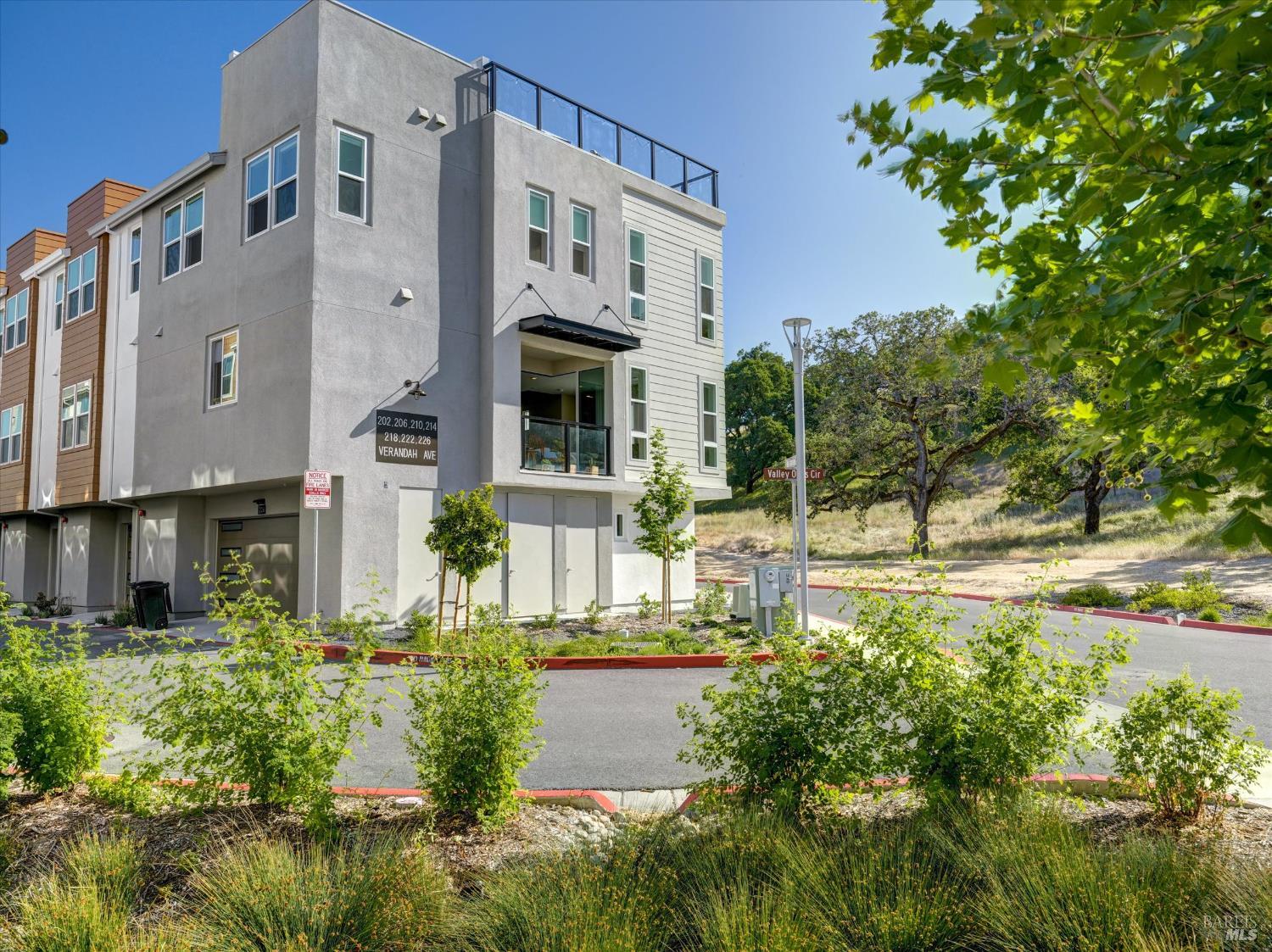 Detail Gallery Image 1 of 41 For 226 Verandah Ave, Novato,  CA 94945 - 3 Beds | 2/1 Baths