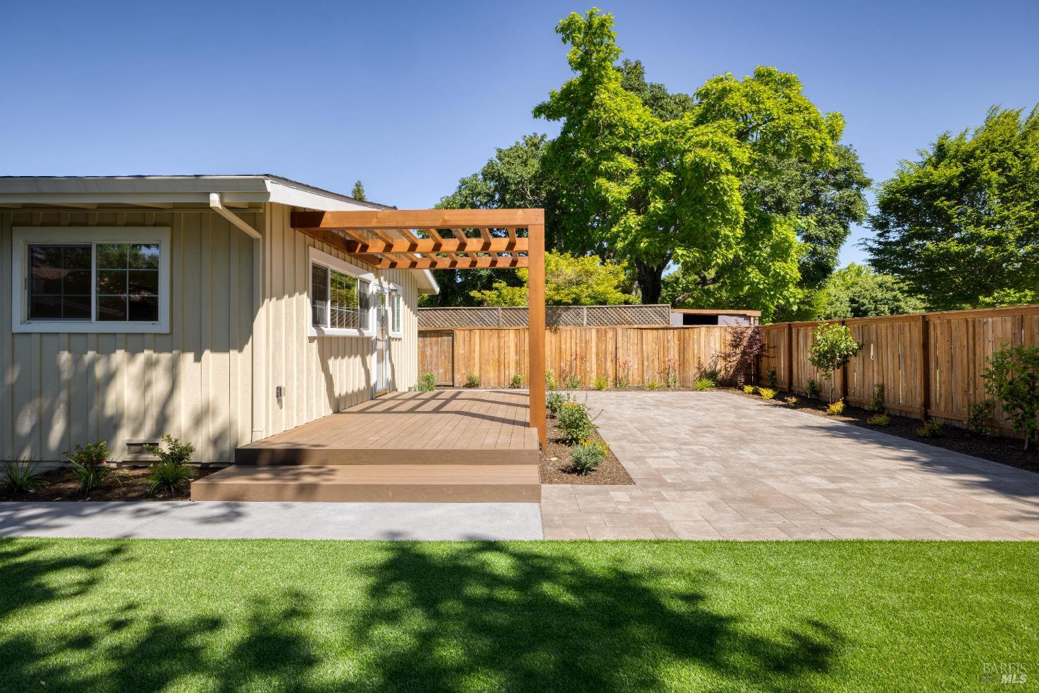 Detail Gallery Image 30 of 43 For 916 Colorado Blvd, Santa Rosa,  CA 95405 - 4 Beds | 2 Baths