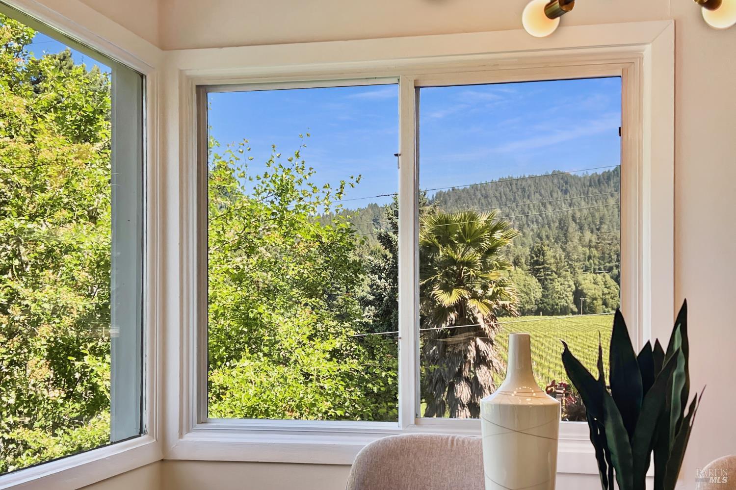 Detail Gallery Image 11 of 60 For 14902 Melody Ave, Guerneville,  CA 95446 - 3 Beds | 2 Baths