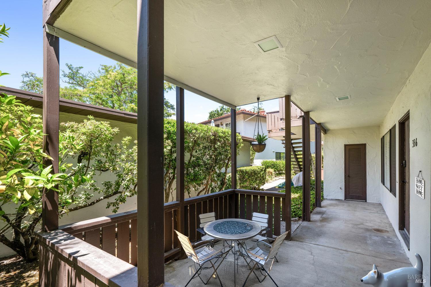 Detail Gallery Image 3 of 32 For 336 Las Casitas Ct, Sonoma,  CA 95476 - 2 Beds | 1/1 Baths