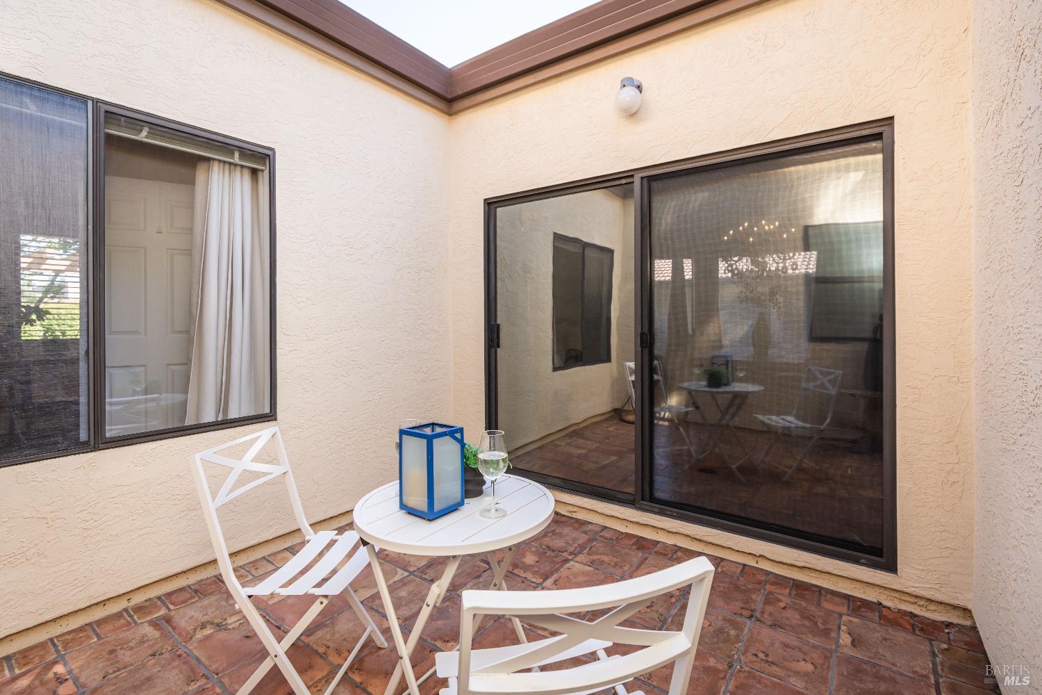 Detail Gallery Image 24 of 39 For 33 Fountain Grove Cir, Napa,  CA 94558 - 2 Beds | 2 Baths