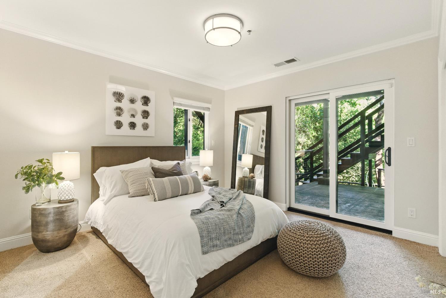Detail Gallery Image 60 of 97 For 119 Marguerite Ave, Mill Valley,  CA 94941 - 6 Beds | 4/1 Baths