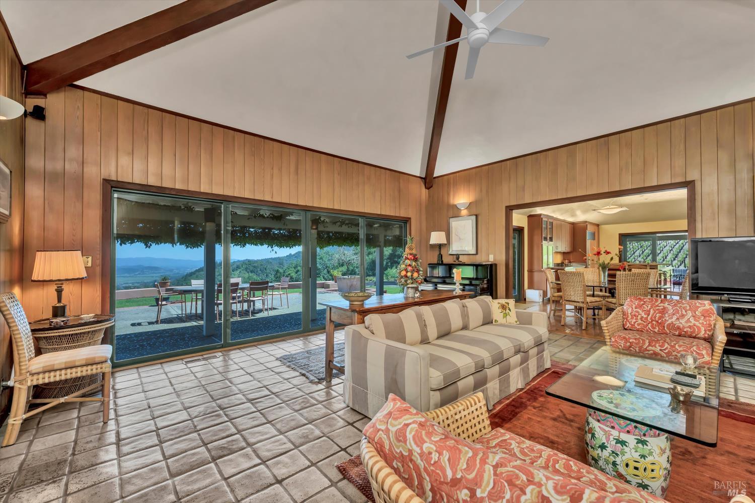 Detail Gallery Image 5 of 33 For 1975 Whitehall Ln, Saint Helena,  CA 94574 - 5 Beds | 5/1 Baths